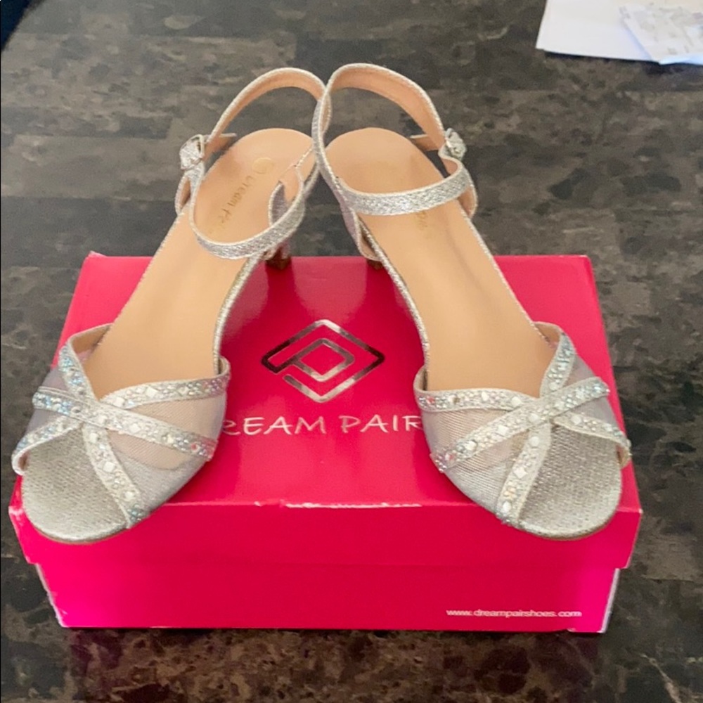 Silver glitter hills shoes